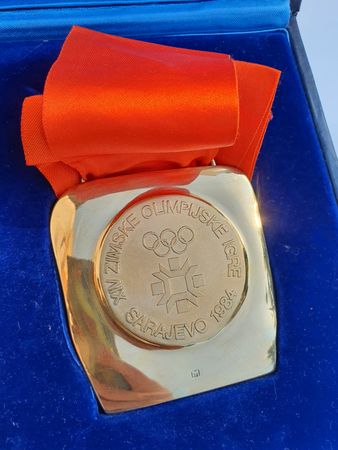 Lot #3099 Sarajevo 1984 Winter Olympics Unawarded Gold Winner's Medal - Image 4
