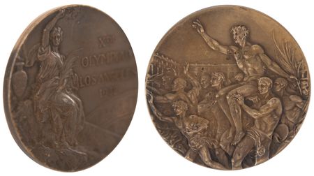 Lot #3071 Los Angeles 1932 Summer Olympics Gold Winner's Medal with Box - Image 1