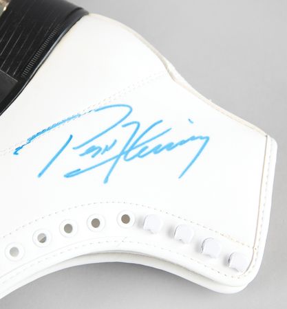 Lot #3308 Tara Lipinski and Peggy Fleming Signed Figure Ice Skate - Image 4