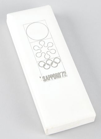 Lot #3238 Sapporo 1972 Winter Olympics Competitor's Badge for Ice Skating/Hockey - Image 3