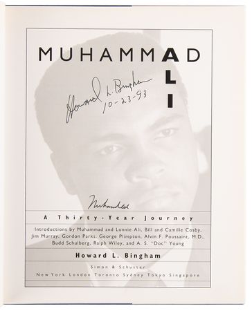 Lot #915 Muhammad Ali Signed Book - A Thirty Year Journey - Image 4