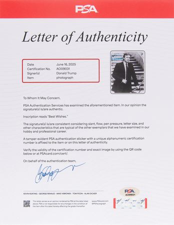 Lot #106 Donald Trump Signed Photograph - Image 3