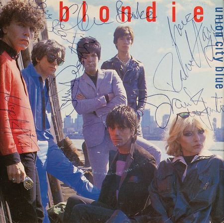 Lot #751 Blondie Signed 45 RPM Record Sleeve - 'Union City Blue' - Image 2
