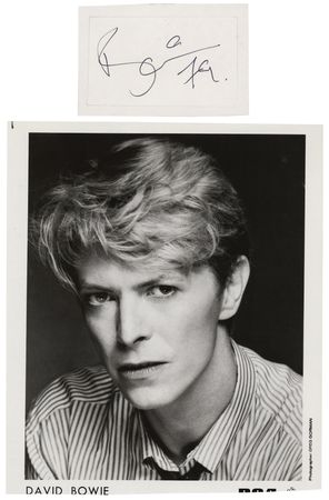 Lot #752 David Bowie Signature - Image 1