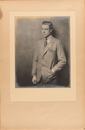 Lot #184 King Edward VIII Oversized Signed Photograph - Image 2