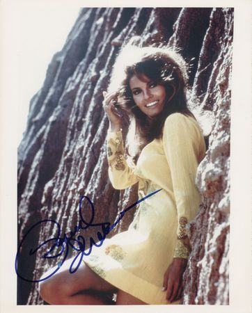 Lot #905 Raquel Welch Signed Photograph - Image 2