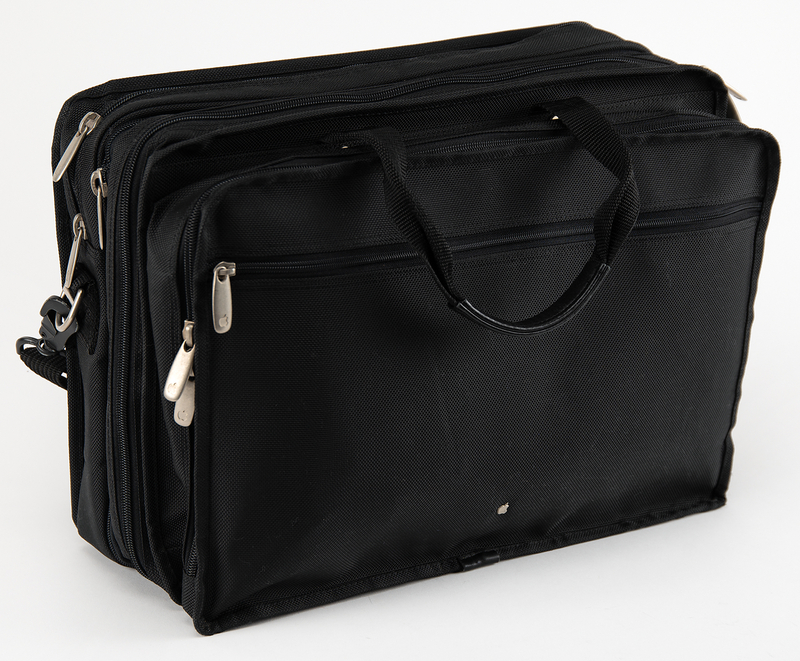 Lot 6125 Apple Computer Travel Bag