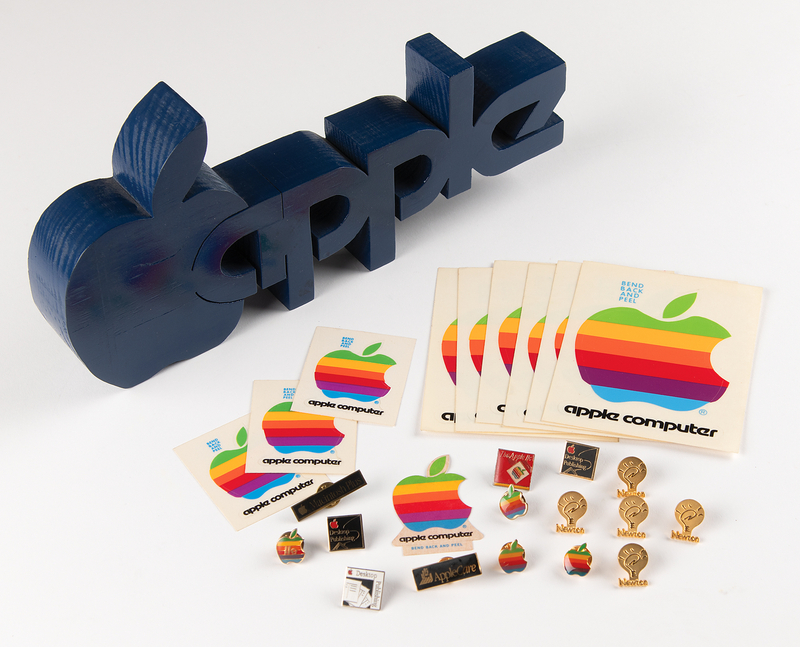 Lot 6110 Apple Computer Collection of (26) Promotional Items