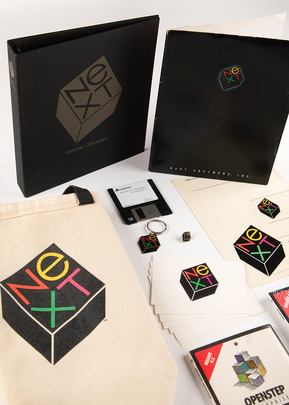 Lot 6130 NeXT Computer (18) Marketing and Software Items