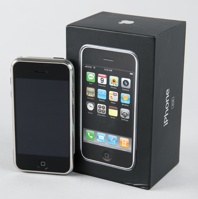 Lot 6068 Apple iPhone - Rare 4GB Model (First Generation)