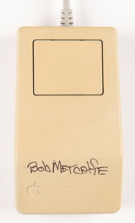 Lot #6132 Tech Innovators Multi-Signed (4) Apple Macintosh Mouse: Douglas Engelbart, Robert Metcalfe, Ted Nelson, and Dan Bricklin - Image 2