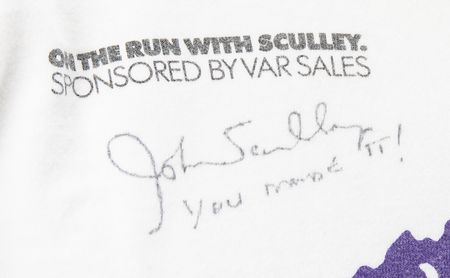 Lot #6116 John Sculley Signed Apple 1989 Sales Conference T-Shirt - Image 3