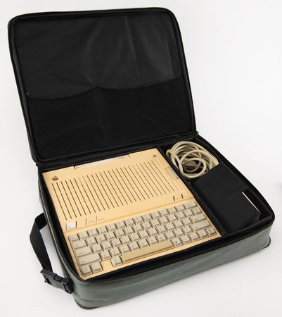 Lot #6032 Apple IIc Computer with Carrying Case - Image 10