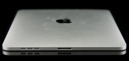 Lot #6061 Apple iPad: First Generation Prototype (2009) - Image 4