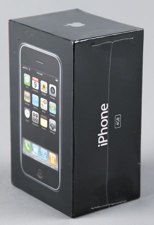 Lot #6064 Apple iPhone - Rare 4GB Model (First Generation, Sealed) - Image 2