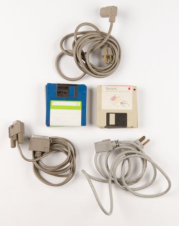 Lot #6034 Apple Macintosh 128K Computer - Fully Functional - Image 12