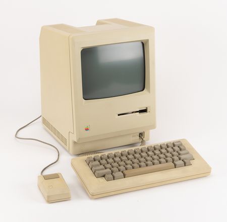 Lot #6034 Apple Macintosh 128K Computer - Fully Functional - Image 2