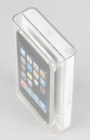 Lot #6084 Apple iPod Touch (2nd Generation, Sealed - 8GB) - Image 3