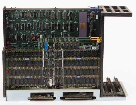 Lot #6035 Apple Lisa 2 Computers (2) with ProFile Hard Drives, Keyboards, and Apple Mouses - Image 18