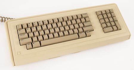 Lot #6026 Apple Lisa Computer with 'Twiggy' Drives, ProFile Hard Drive, Mouse, Keyboard, and Software - Image 20