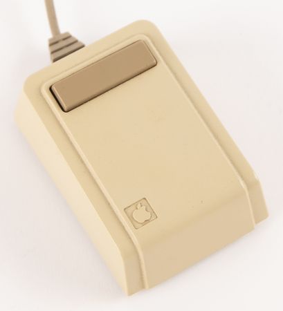 Lot #6026 Apple Lisa Computer with 'Twiggy' Drives, ProFile Hard Drive, Mouse, Keyboard, and Software - Image 22