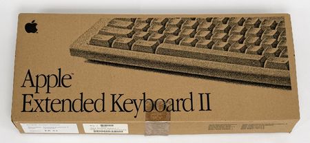 Lot #6043 Apple Extended Keyboard II with Original Box (Apple Evangelism Internal Developer Relations Unit) - Image 5