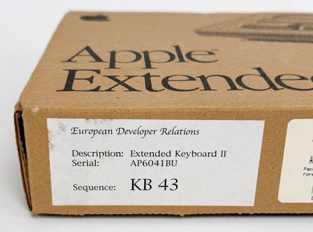 Lot #6043 Apple Extended Keyboard II with Original Box (Apple Evangelism Internal Developer Relations Unit) - Image 8