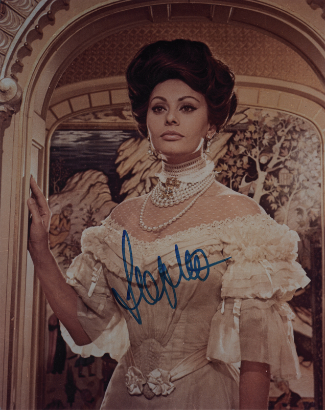 Lot 952 Sophia Loren Signed Photograph
