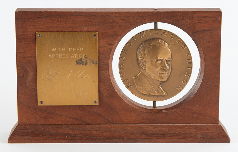 Lot 104 Richard Nixon Inaugural Medal Desk Display