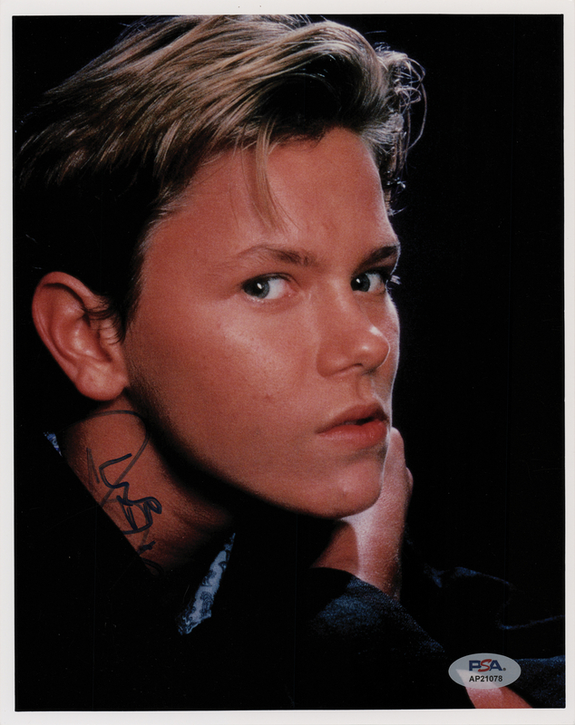 Lot 972 River Phoenix Signed Photograph