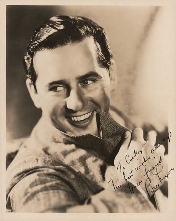 Lot #868 Actors and Actresses (19) Signed Vintage Photographs - Image 16