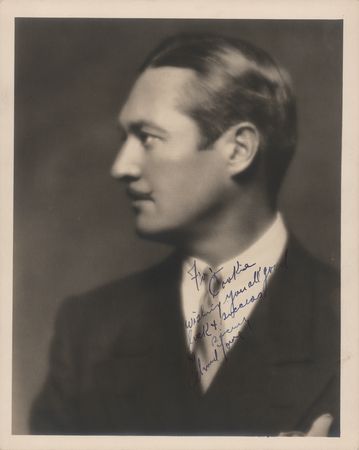 Lot #868 Actors and Actresses (19) Signed Vintage Photographs - Image 9