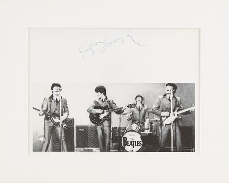 Lot #662 Beatles: George Harrison Signed Photograph - Image 2