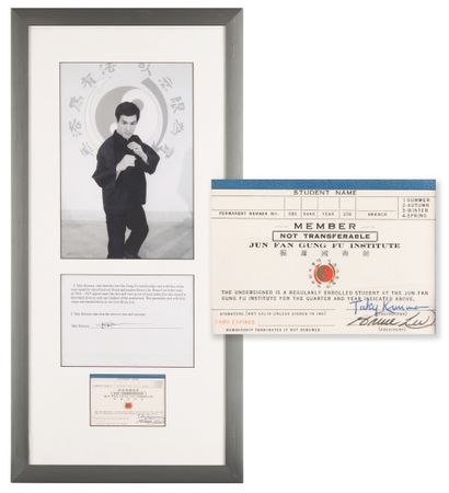 Lot #855 Bruce Lee Signed Membership Card for the First Jun Fan Gung Fu Institute (1966-1967) - Image 1