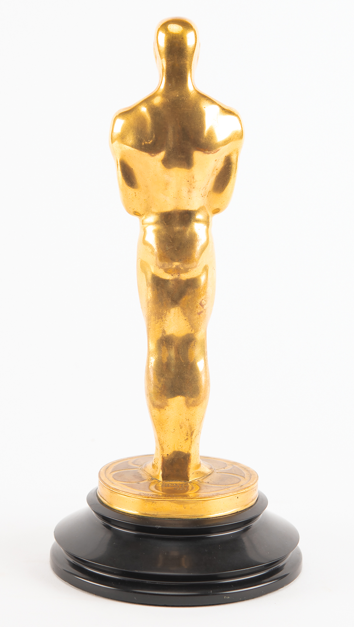 Academy Award for Best Cinematography (1930) - Oscar Statuette Presented to  Clyde De Vinna for for White Shadows in the South Seas, image size:1131x2000