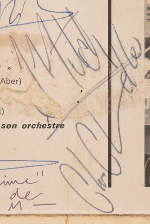 Lot #7089 Jimi Hendrix Experience Signed 45 RPM Record - Obtained After Their Second-Ever Show as a Band (Nancy, France, October 14, 1966) - Image 4