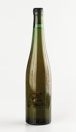 Lot #7024 Historic 1953 Bernkasteler Doctor Riesling Bottle of Wine - The Vintage Poured at the Adenauer?Khrushchev Meeting That Freed 10,000 German POWs - Image 3