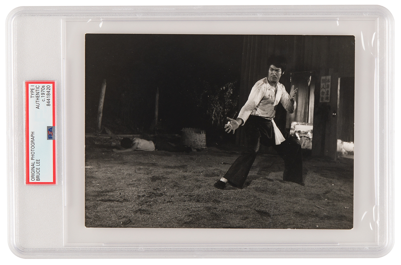 Lot 561 Bruce Lee Original Photograph - PSA Type I
