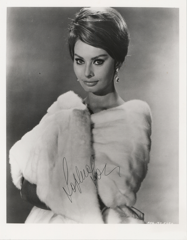 Lot 567 Sophia Loren Signed Photograph