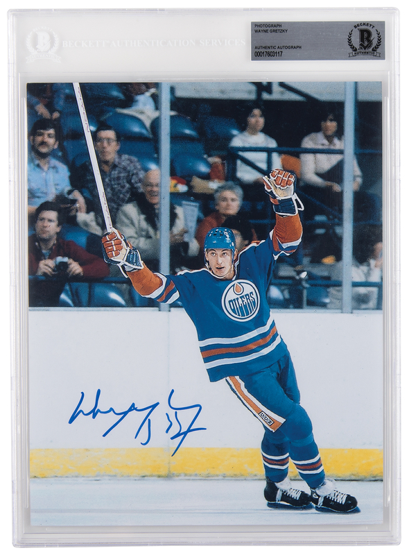 Lot 710 Wayne Gretzky Signed Photograph