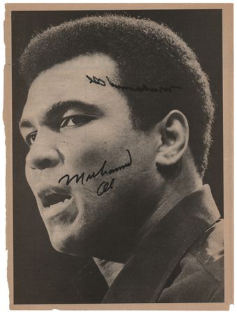 Lot #675 Muhammad Ali Signed Photograph - Image 1