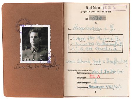 Lot #450 Tom Cruise Valkyrie Prop 'Soldbuch' Military Passport and Signed Photograph - Image 4