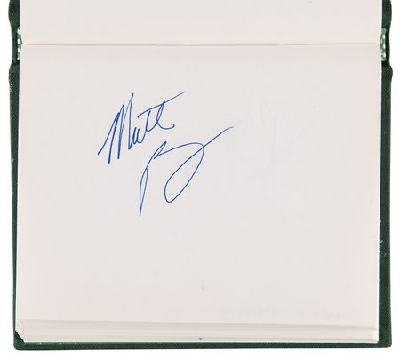 Lot #476 Actors and Actresses (50+) Autograph Book, with Matthew Perry, Jennifer Aniston, and Phil Hartmann - Image 2