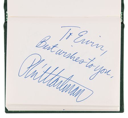 Lot #476 Actors and Actresses (50+) Autograph Book, with Matthew Perry, Jennifer Aniston, and Phil Hartmann - Image 4