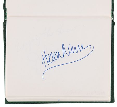 Lot #476 Actors and Actresses (50+) Autograph Book, with Matthew Perry, Jennifer Aniston, and Phil Hartmann - Image 5