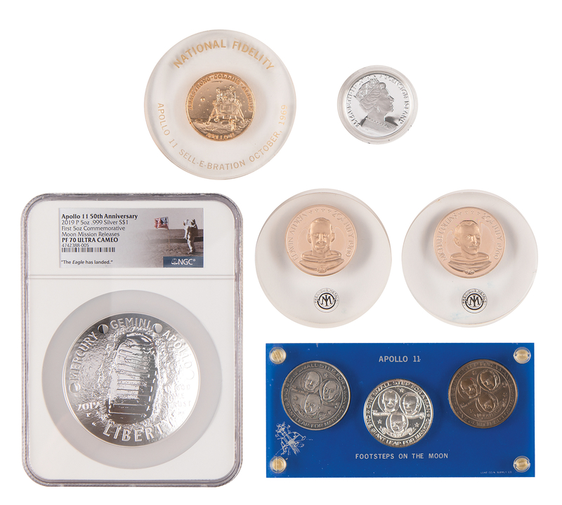 Lot 8233 Apollo 11 Commemorative Coins (8)