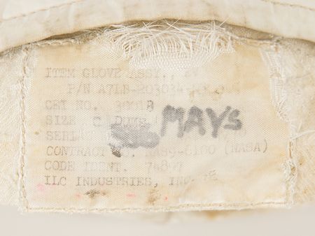 Lot #8369 Charlie Duke's A7LB EVA Glove TMG Assembly - Image 4