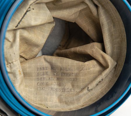 Lot #8485 Joe Kerwin's A7LB IV Glove Assembly - Image 4