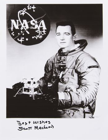 Lot #8605 Apollo Lunar Module Grumman Contractor's Model - From the Personal Collection of Scott MacLeod - Image 5