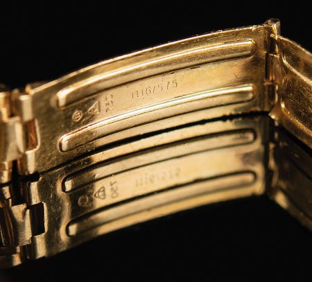 Lot #8317 Omega Speedmaster Professional 18K Gold Apollo Commemorative Watch - From the Personal Collection of Edgar Mitchell - Image 5